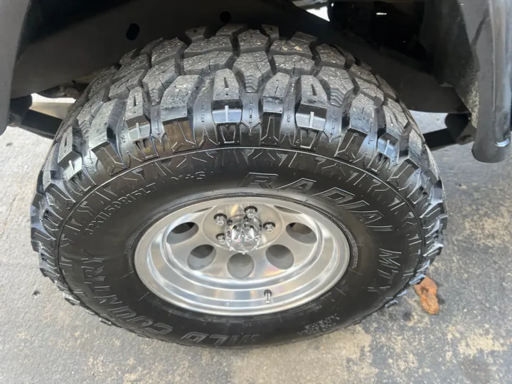 BLACK, 1988 JEEP WRANGLER Image 10