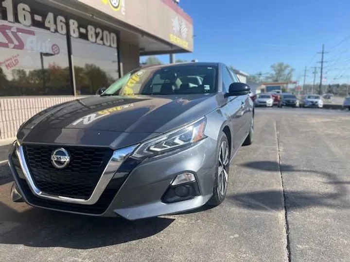 GRAY, 2020 NISSAN ALTIMA Image 2