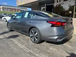 GRAY, 2020 NISSAN ALTIMA Thumnail Image 10