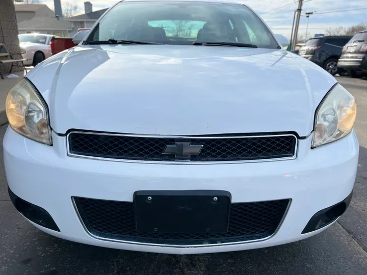 WHITE, 2013 CHEVROLET IMPALA Image 7