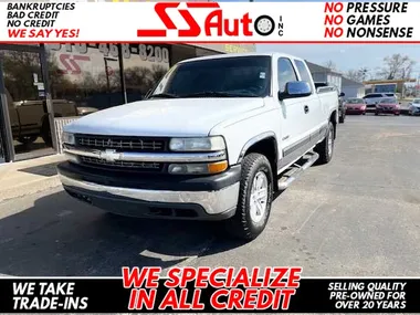 WHITE, 2001 CHEVROLET SILVERADO 1500 EXTENDED CAB Image 