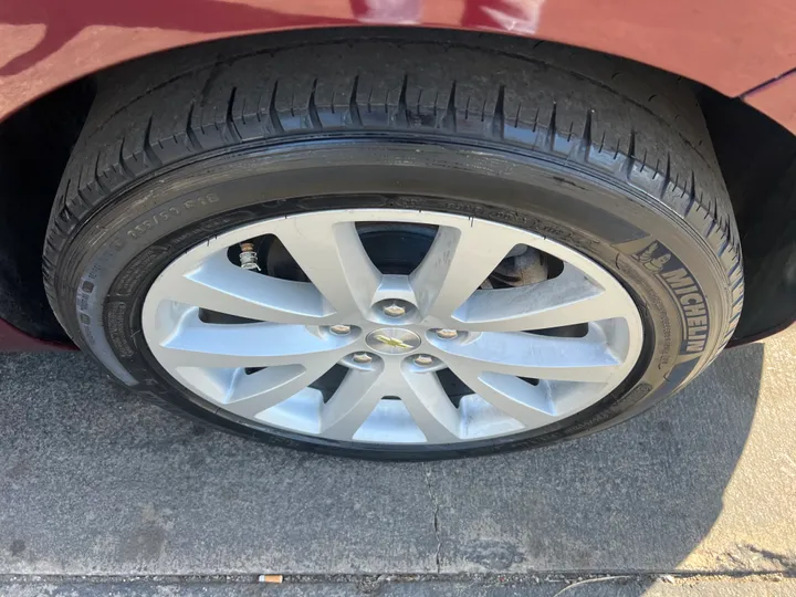 RED, 2015 CHEVROLET MALIBU Image 6