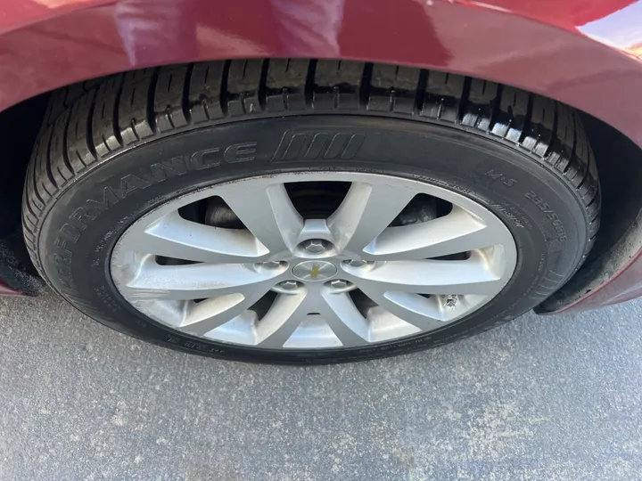 RED, 2015 CHEVROLET MALIBU Image 8