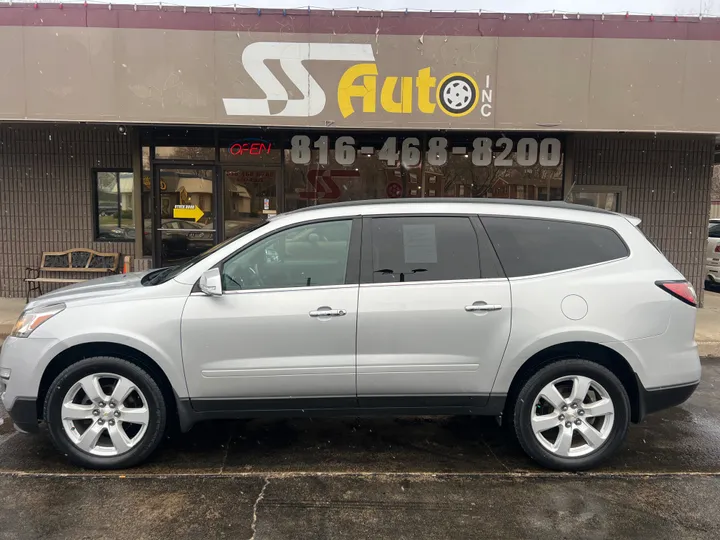 SILVER, 2016 CHEVROLET TRAVERSE Image 6