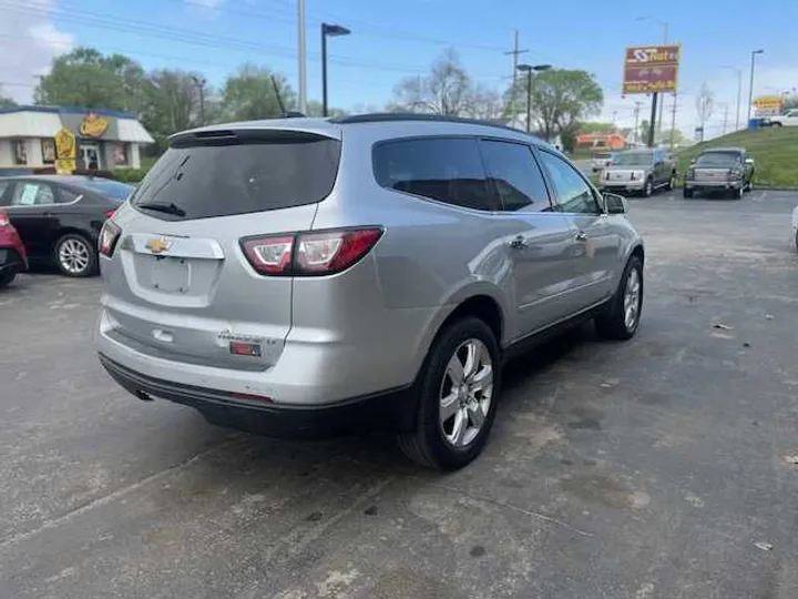 SILVER, 2016 CHEVROLET TRAVERSE Image 4