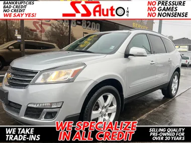 SILVER, 2016 CHEVROLET TRAVERSE Image 