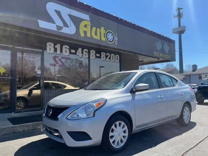 SILVER, 2016 NISSAN VERSA Image 16