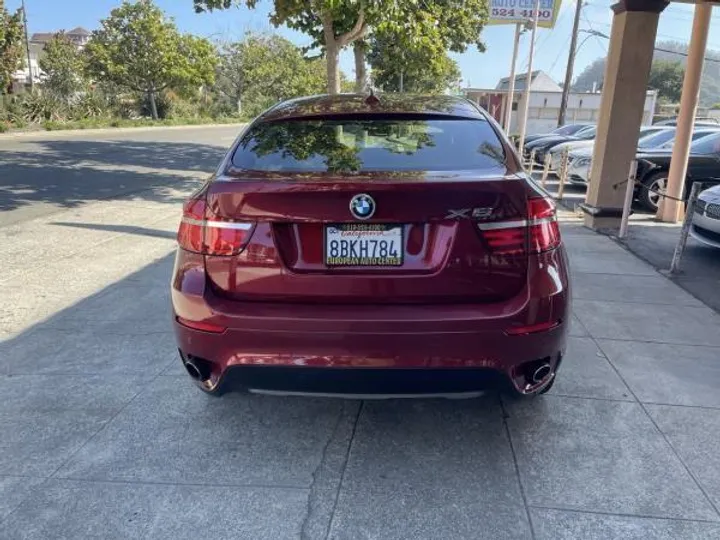 RED, 2013 BMW X6 Image 6