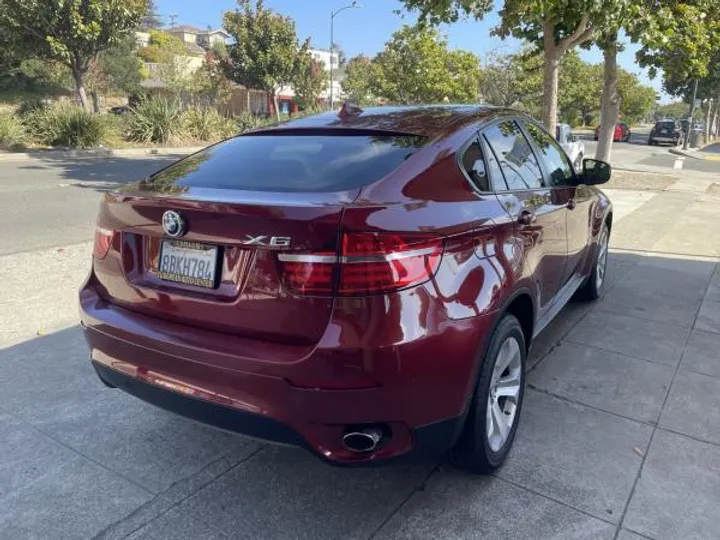 RED, 2013 BMW X6 Image 4