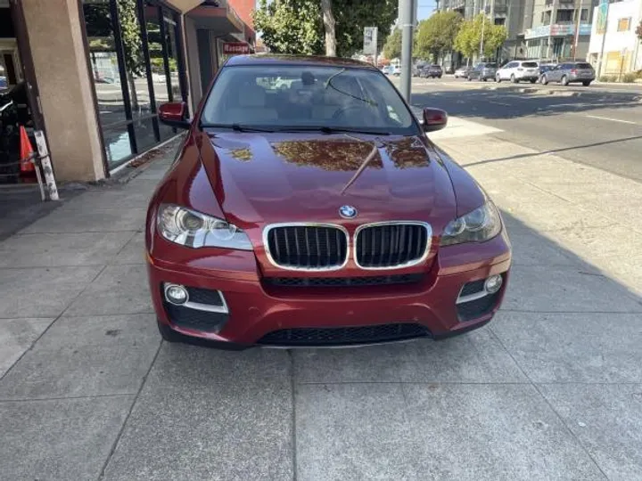 RED, 2013 BMW X6 Image 2