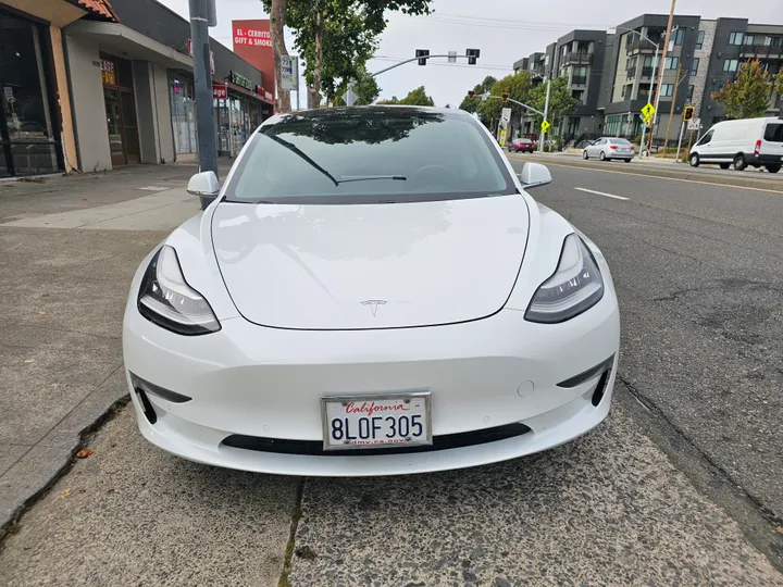 WHITE, 2019 TESLA MODEL 3 Image 2