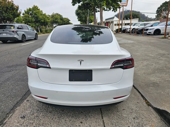 WHITE, 2019 TESLA MODEL 3 Image 5