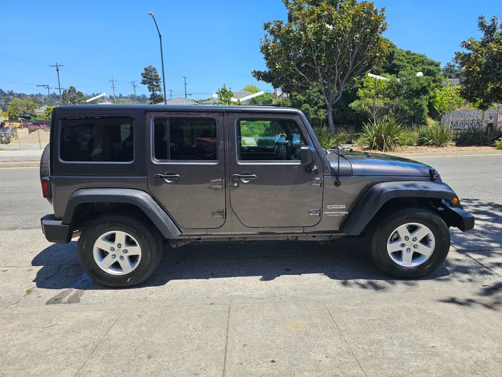 GRAY, 2018 JEEP WRANGLER UNLIMITED Image 7