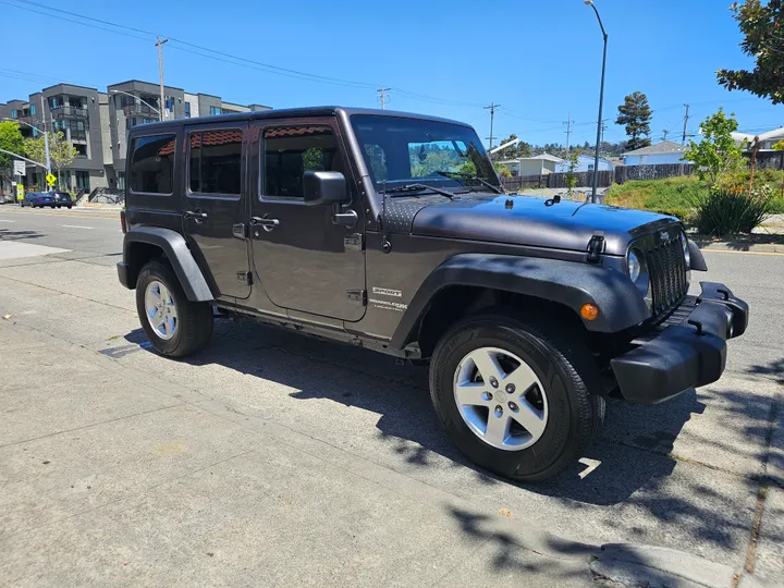GRAY, 2018 JEEP WRANGLER UNLIMITED Image 8