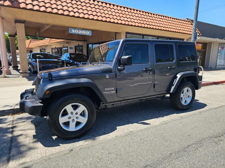 GRAY, 2018 JEEP WRANGLER UNLIMITED Image 14
