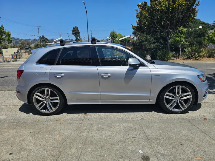 GRAY, 2016 AUDI SQ5 Image 7