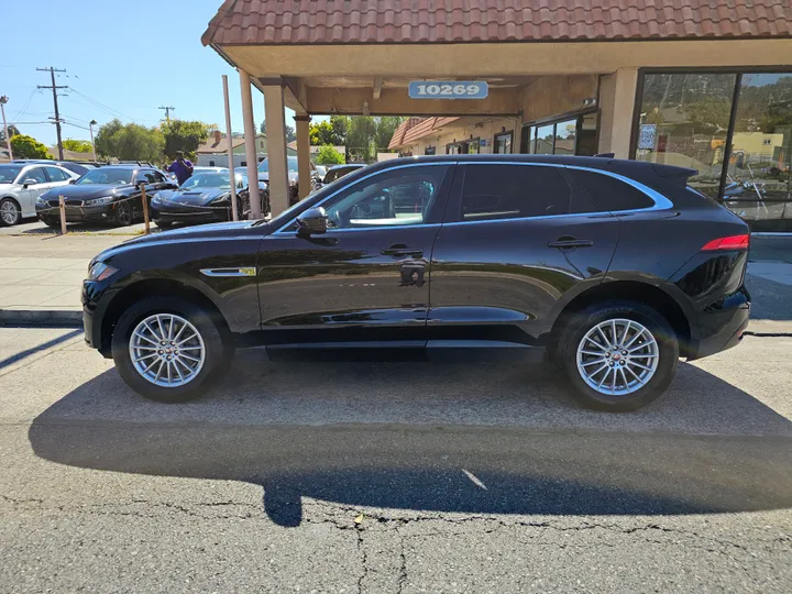 BLACK, 2019 JAGUAR F-PACE Image 3