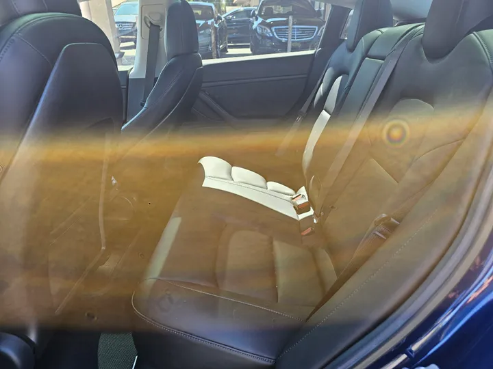 BLACK, 2018 TESLA MODEL 3 Image 12