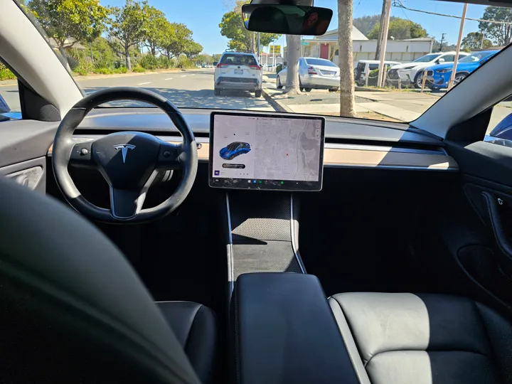 BLACK, 2018 TESLA MODEL 3 Image 13