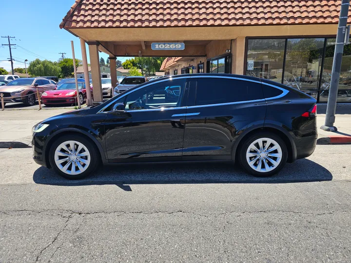 BLACK, 2017 TESLA MODEL X Image 3