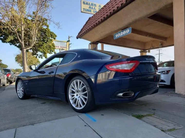 BLUE, 2011 MASERATI GRANTURISMO Image 4