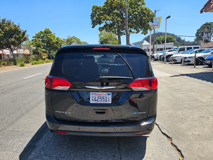 BEIGE, 2018 CHRYSLER PACIFICA HYBRID Image 5