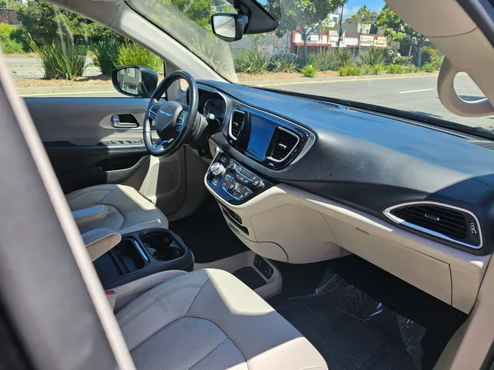 BEIGE, 2018 CHRYSLER PACIFICA HYBRID Image 12