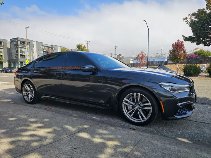 GRAY, 2017 BMW 7 SERIES Image 8