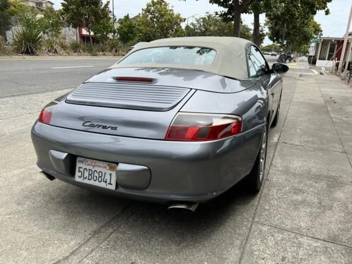 SILVER, 2002 PORSCHE 911 Image 4