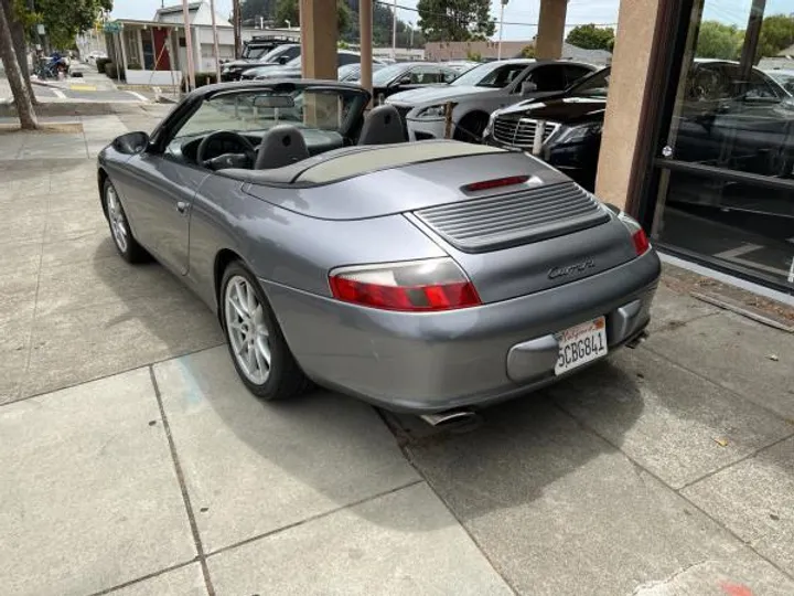 SILVER, 2002 PORSCHE 911 Image 13