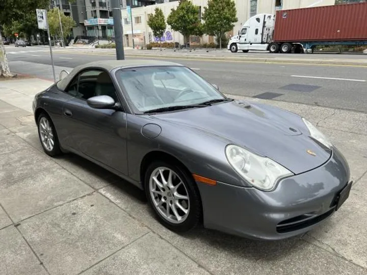 SILVER, 2002 PORSCHE 911 Image 3