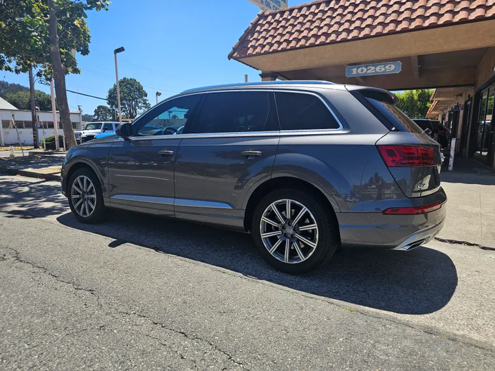 BEIGE, 2019 AUDI Q7 Image 4