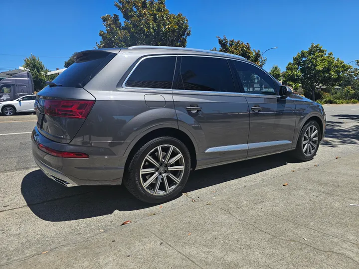 BEIGE, 2019 AUDI Q7 Image 6