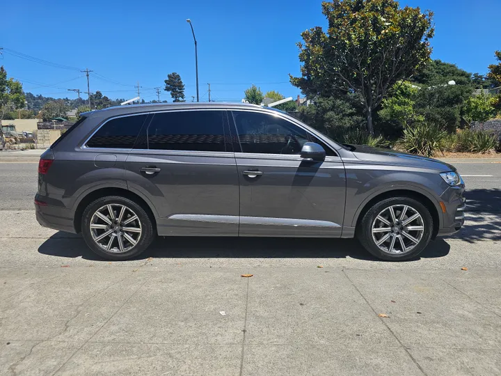 BEIGE, 2019 AUDI Q7 Image 7