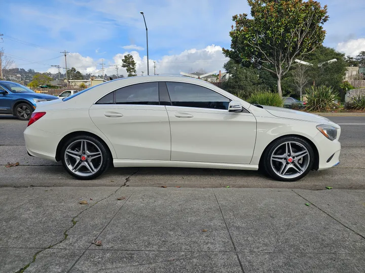 WHITE, 2017 MERCEDES-BENZ CLA Image 6