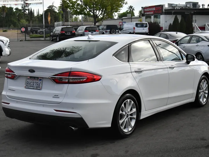WHITE, 2019 FORD FUSION Image 7