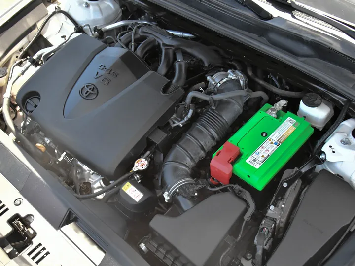 WHITE, 2021 TOYOTA AVALON Image 44