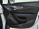 SUMMIT WHITE, 2021 BUICK ENCORE Thumnail Image 32