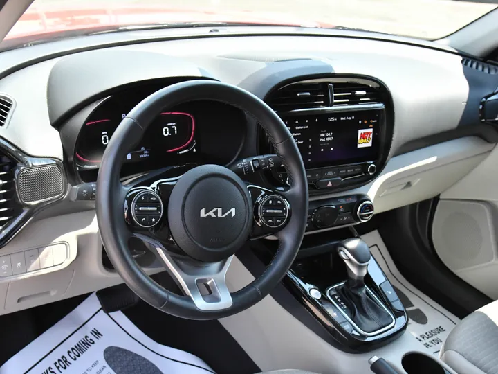 INFERNO RED, 2024 KIA SOUL Image 12