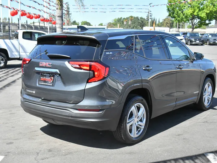 GRAPHITE GRAY METALLIC, 2018 GMC TERRAIN Image 7