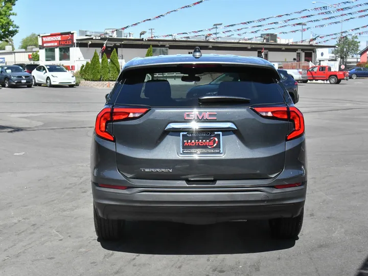 GRAPHITE GRAY METALLIC, 2018 GMC TERRAIN Image 6