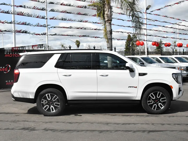 WHITE, 2023 GMC YUKON Image 8