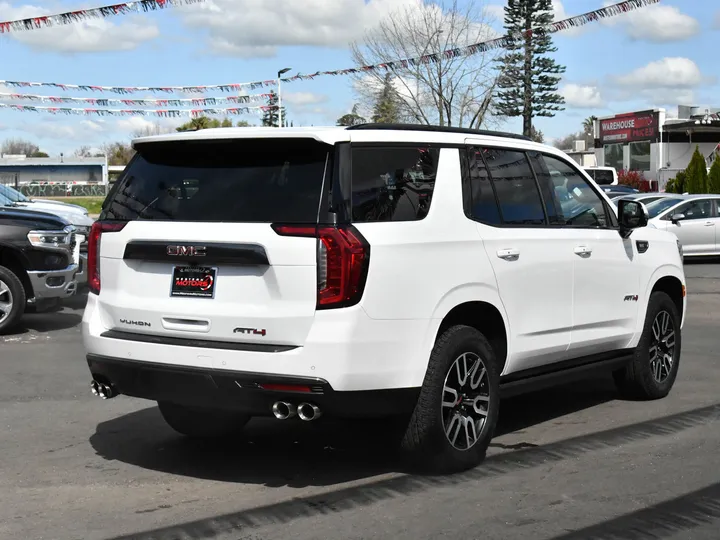 WHITE, 2023 GMC YUKON Image 7