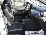 BRILLIANT SILVER METALLIC, 2023 NISSAN VERSA Thumnail Image 34