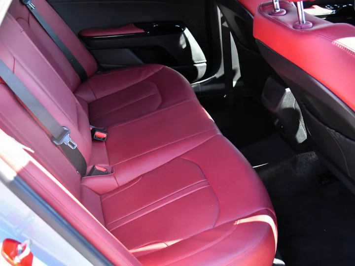 WOLF GRAY, 2025 KIA K5 Image 43