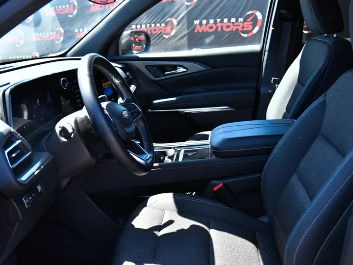 MOSAIC BLACK METALLIC, 2024 CHEVROLET TRAVERSE Image 15