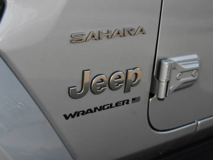 SILVER ZYNITH CLEARCOAT, 2023 JEEP WRANGLER Image 12