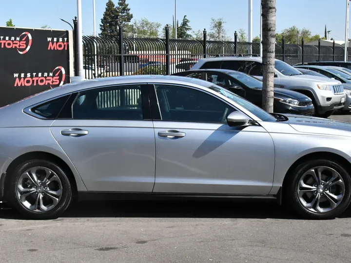 SILVER, 2023 HONDA ACCORD SEDAN Image 8