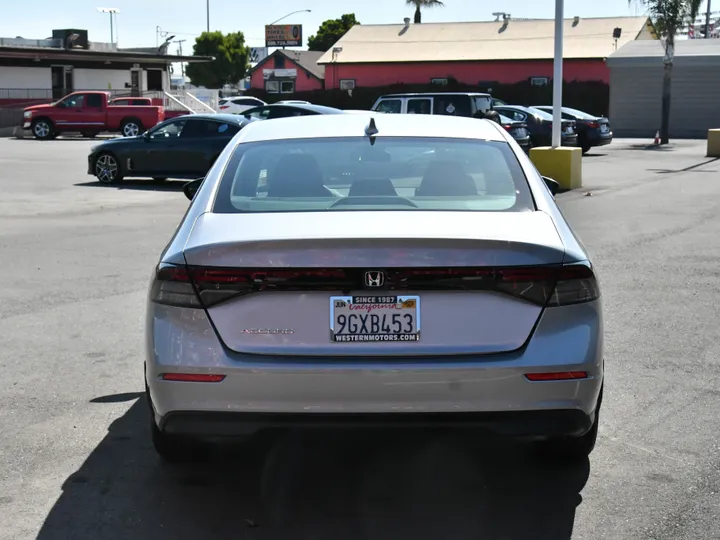 SILVER, 2023 HONDA ACCORD SEDAN Image 6