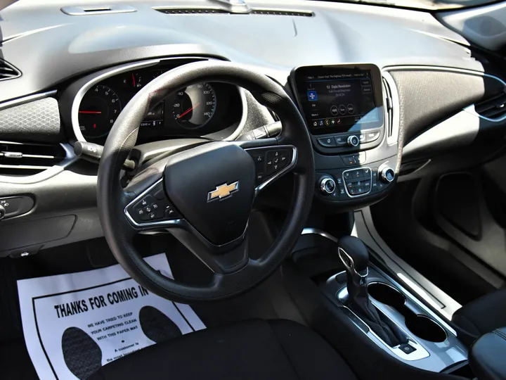 SUMMIT WHITE, 2023 CHEVROLET MALIBU Image 12